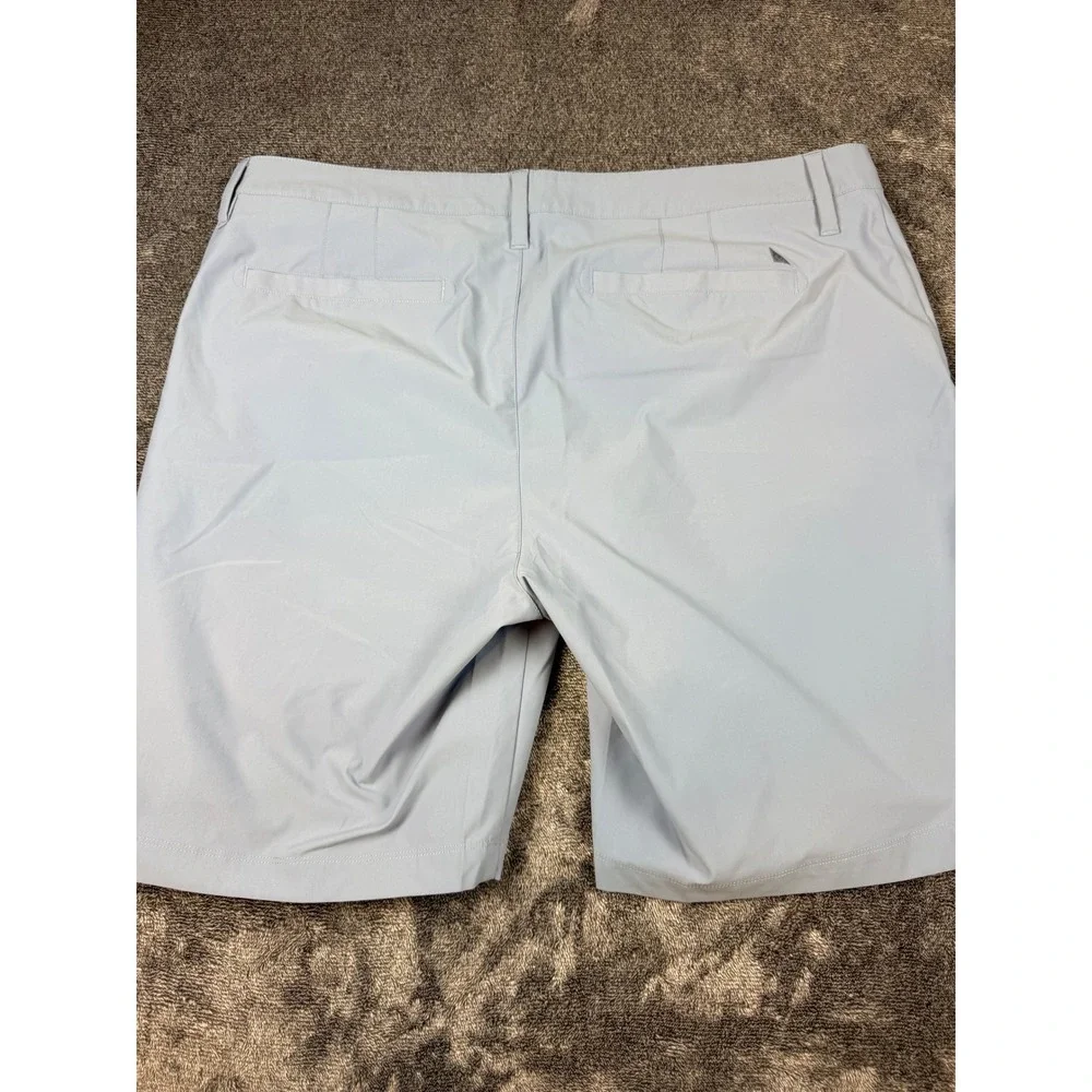 UNTUCKit Mens Performance Shorts Light Blue Grey W38 Flat Front Golf Travel